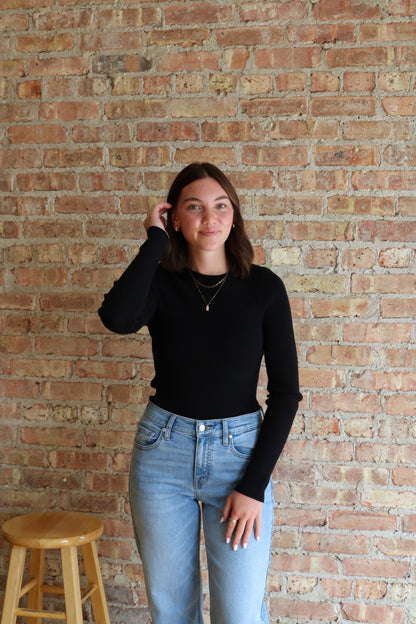 Carmen Top: Black