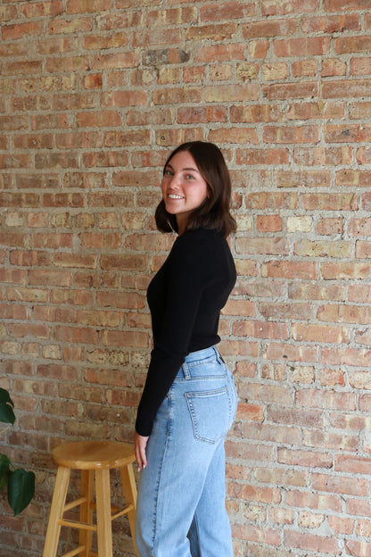 Carmen Top: Black