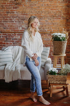 Load image into Gallery viewer, Cotton Button Top: Cream
