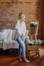 Load image into Gallery viewer, Cotton Button Top: Cream
